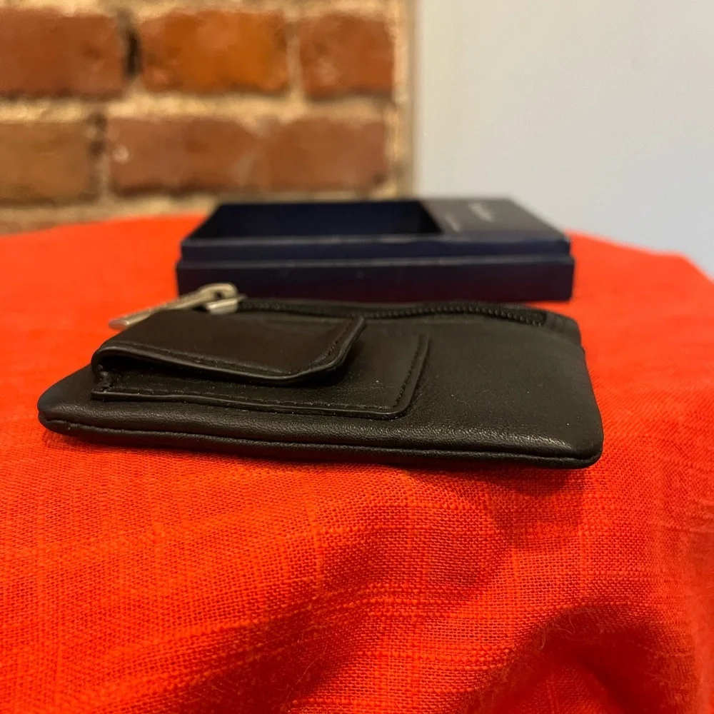 New Vintage Brookstone Money Clip Spare Pocket Black Leather Wallet Coin